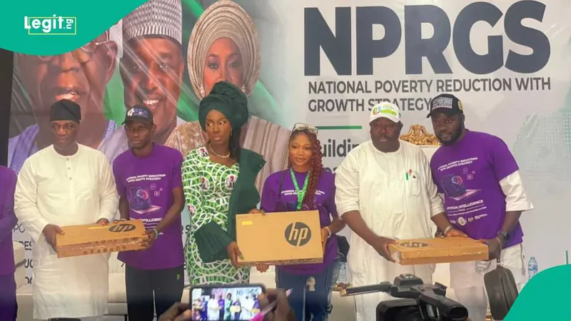 Nigerian Government Trains 700 Youths in Oyo State