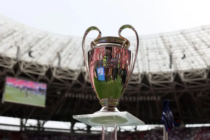 PSG Hosts Barcelona in Key UCL Clash on October 20