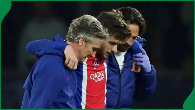 PSG's Khvicha Kvaratskhelia to Have Knee Surgery After Injury