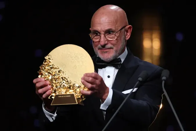 Spain's Luis de la Fuente Wins Men’s Coach of the Year Award