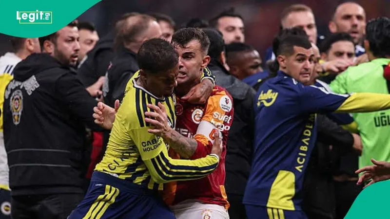Osimhen Shines with Two Goals in Galatasaray Derby Win