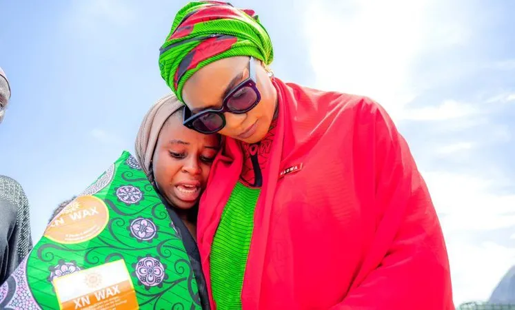 NAOWA Distributes Relief Materials to Fallen Soldiers' Families