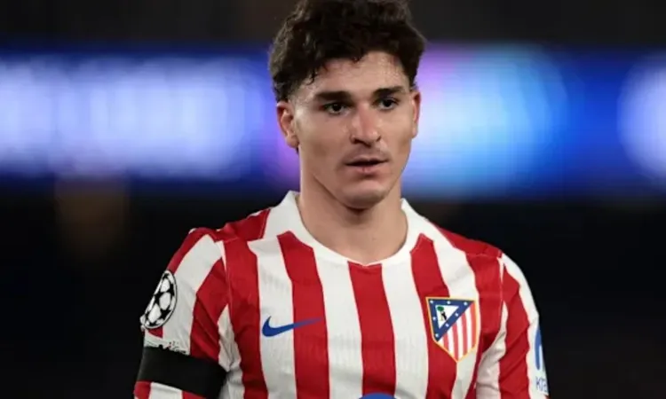 Barcelona Makes €100M Bid for Julian Alvarez from Atletico