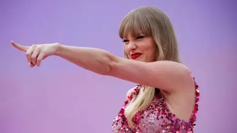 Fans Buy Taylor Swift's Wedding Trash for $25 Each